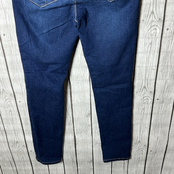 Modaxpress back panel lift stretchy jeans size 11/12 - Picture 13 of 14